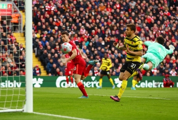 Jota tỏa sáng, Liverpool chiếm ngôi đầu từ tay Man City