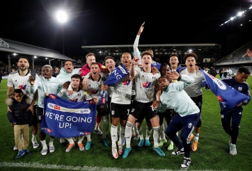 Xác định đội đầu tiên lên chơi ở Ngoại hạng Anh mùa 2022/23