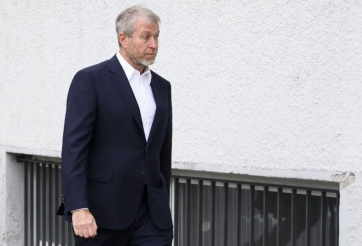 Abramovich yêu cầu các nhà thầu trả thêm tiền để sở hữu Chelsea?