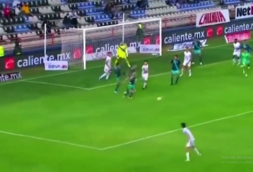 VIDEO: Ngỡ ngàng bàn thắng xa nhất thế giới khiến tất cả phải ngả mũ