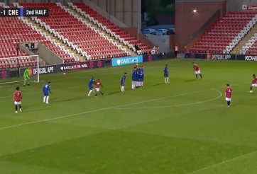 VIDEO: Amad Diallo lập siêu phẩm sút phạt như Messi giúp MU mang về 3 điểm