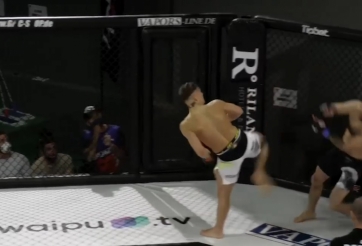 VIDEO: Võ sĩ tung đòn 'lốc xoáy' khó tin, hạ đối thủ trong nốt nhạc