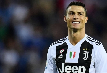Mẹ Ronaldo đích thân ra tay, chọn xong bến đỗ cho con trai