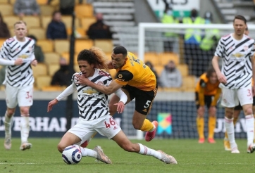 ‘Sao mai’ ăn tập tại Việt Nam có lần đầu ra sân tại Ngoại hạng Anh