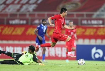 'Ronaldo Trung Quốc' ghi bàn đẳng cấp thế giới, định đoạt cuộc đua vòng loại World Cup 2022