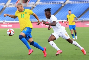 Brazil gây thất vọng trước Bờ Biển Ngà trong trận cầu 2 thẻ đỏ