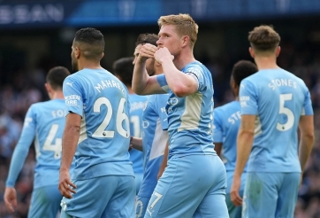 De Bruyne lập công, Man City thắng dễ Burnley trên sân nhà