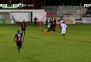 VIDEO: Cầu thủ đánh trọng tài chính bất tỉnh, nhận án treo giò 2 năm