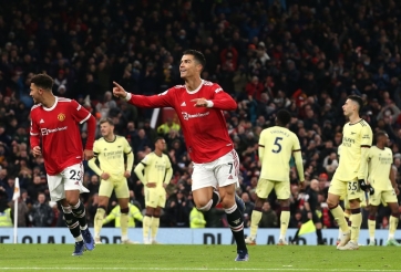 Ronaldo tỏa sáng, Man Utd hạ Arsenal trong trận cầu 5 bàn thắng