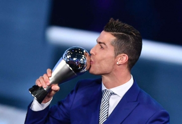 Ronaldo đánh bại Messi và Pele, được vinh danh vĩ đại nhất lịch sử