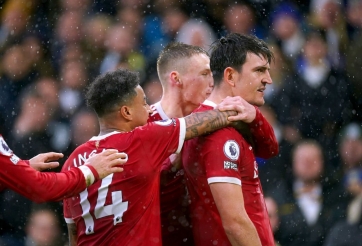 Man United vùi dập Leeds trong cơn mưa bàn thắng