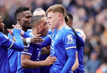 Leicester giành chiến thắng kịch tính trước Leeds