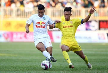 HLV Nam Định: 'Chúng tôi bị ảnh hưởng bởi không khí loãng'