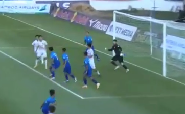 VIDEO: Thủ môn An Giang nỗ lực cản phá trước nguy hiểm do HAGL tạo ra