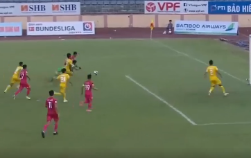 VIDEO: Quốc Chí ghi bàn vào lưới Quảng Nam nhưng không ăn mừng