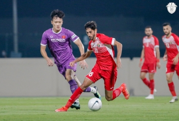 HLV Park 'tung hỏa mù' trong trận đấu gặp Jordan