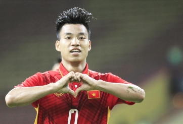 Văn Thanh cứa lòng đẳng cấp khiến thủ môn Indonesia bất lực