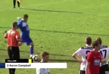 VIDEO: Tiền đạo chưa kịp sút penalty đã bị thủ môn 'cản phá'