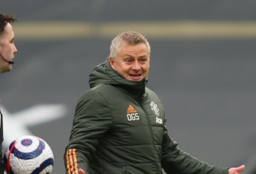 HLV MU nói thẳng chuyện 'không làm đòi có ăn' của Super League