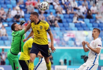 Sao Ngoại hạng Anh phản xạ xuất thần cứu thua cho Slovakia