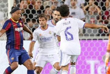 Video bàn thắng Huyền thoại Barca 2-3 Huyền thoại Real: Quyến rũ và say mê