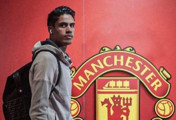Chuyển nhượng tối 26/07: MU sắp ra mắt Varane, Ronaldo ký hợp đồng?