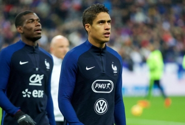 Lý do MU chưa chính thức công bố Varane