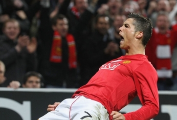 Ronaldo khiến thế giới 'chóng mặt' thế nào khi đến MU?