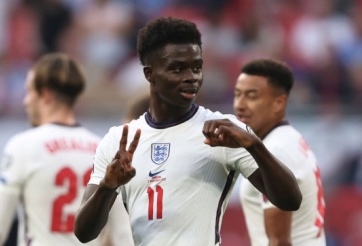 Anh thắng đậm, huyền thoại MU thừa cơ 'đá đểu' Arsenal