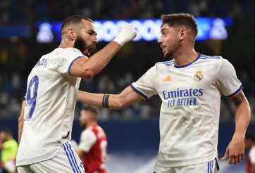 Real Madrid lên ngôi đầu sau trận cầu 7 bàn thắng