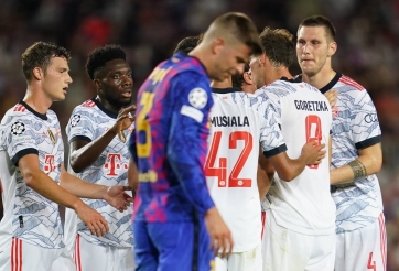 Barca tái hiện nỗi tủi hổ 18 năm trước trong trận thua Bayern