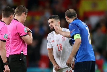 Nhà vô địch Euro: 'Tôi cảm thấy xấu hổ'