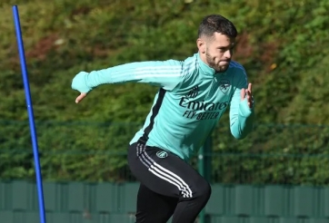 VIDEO: Arsenal chào đón 'cựu thần đồng' nước Anh trên sân tập