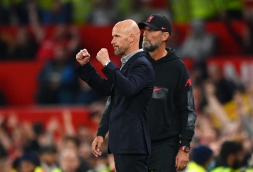 Liverpool và MU cùng nhắm cầu thủ được HLV Ten Hag khuyên cần khiêm tốn