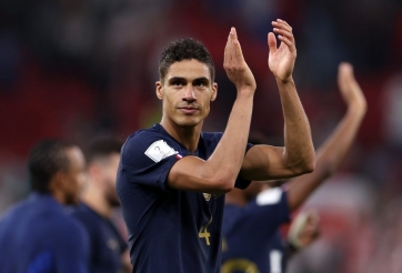 MU tìm người đá cặp với Lisandro Martinez, đàn em Varane hoàn toàn phù hợp