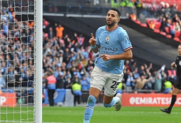 Mahrez bừng sáng, Man City hẹn MU ở chung kết FA Cup