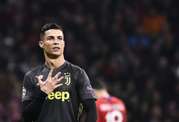 Chưa cập bến Atletico, Ronaldo đã khiến cổ động viên phẫn nộ