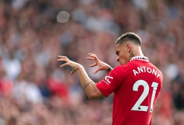 Ra mắt MU như mơ, Antony cực ngầu 'giơ móng vuốt' khi ăn mừng vì sao?