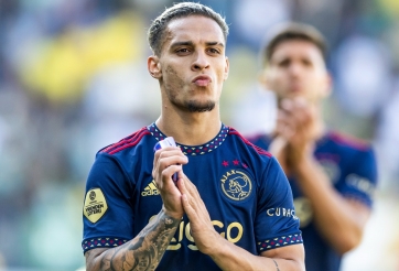 'Ngồi khóc trên đống tiền', người Ajax vẫn chưa chịu buông tha cho Antony