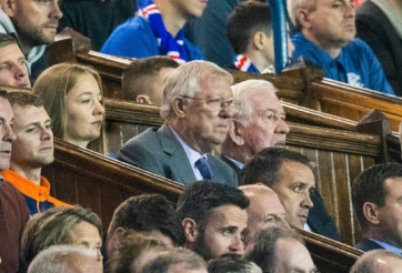 Sir Alex bàng hoàng, bất lực nhìn MU bị Man City hủy diệt không thương tiếc