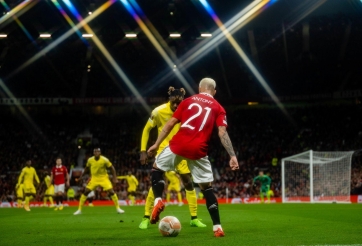 Antony bị Ten Hag ngó lơ, nguồn cơn từ cú 'xoay compa'?