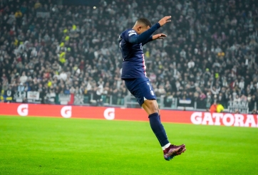 Hạ đẹp Juventus, PSG 'đượm buồn' trong ngày mất ngôi đầu vào tay Benfica