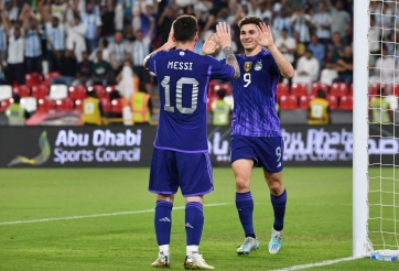 Messi rực sáng, Argentina thắng 5 sao trước thềm World Cup 2022