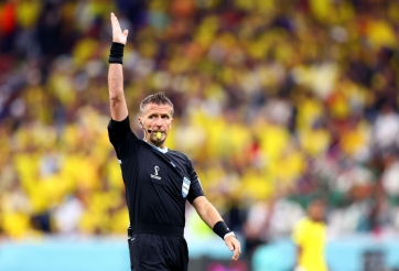 Trọng tài dính nghi án thiên vị Qatar từng mắc bê bối lớn tại Serie A