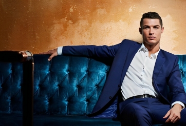 Ronaldo nhận món quà đặc biệt trước trận Bồ Đào Nha đấu Thụy Sĩ