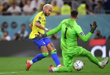 Trực tiếp Brazil 0-0 Croatia: Livakovic quá xuất sắc