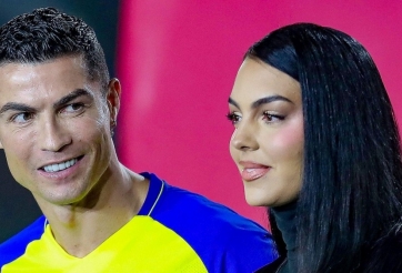Ronaldo 'cực ấm' ở Al Nassr: Chính quyền tạo điều kiện, được sống cùng bạn gái