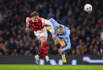 Thi đấu nhàn nhã, Man City vượt qua Arsenal để đi tiếp tại FA Cup