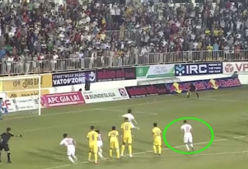 Cựu còi vàng: 'Công Phượng đá 11m sai luật, nhưng khó để cho đá lại'