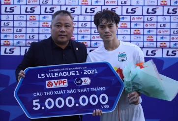 4 tháng 'vào tay' Kiatisak, Văn Toàn hiệu quả bằng cả năm 2020